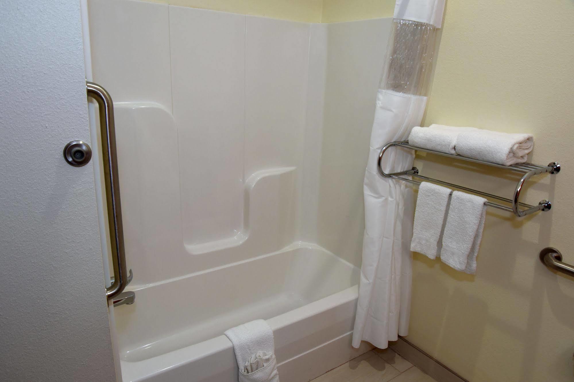 Home Away Kitchen Suites Enid Exterior foto